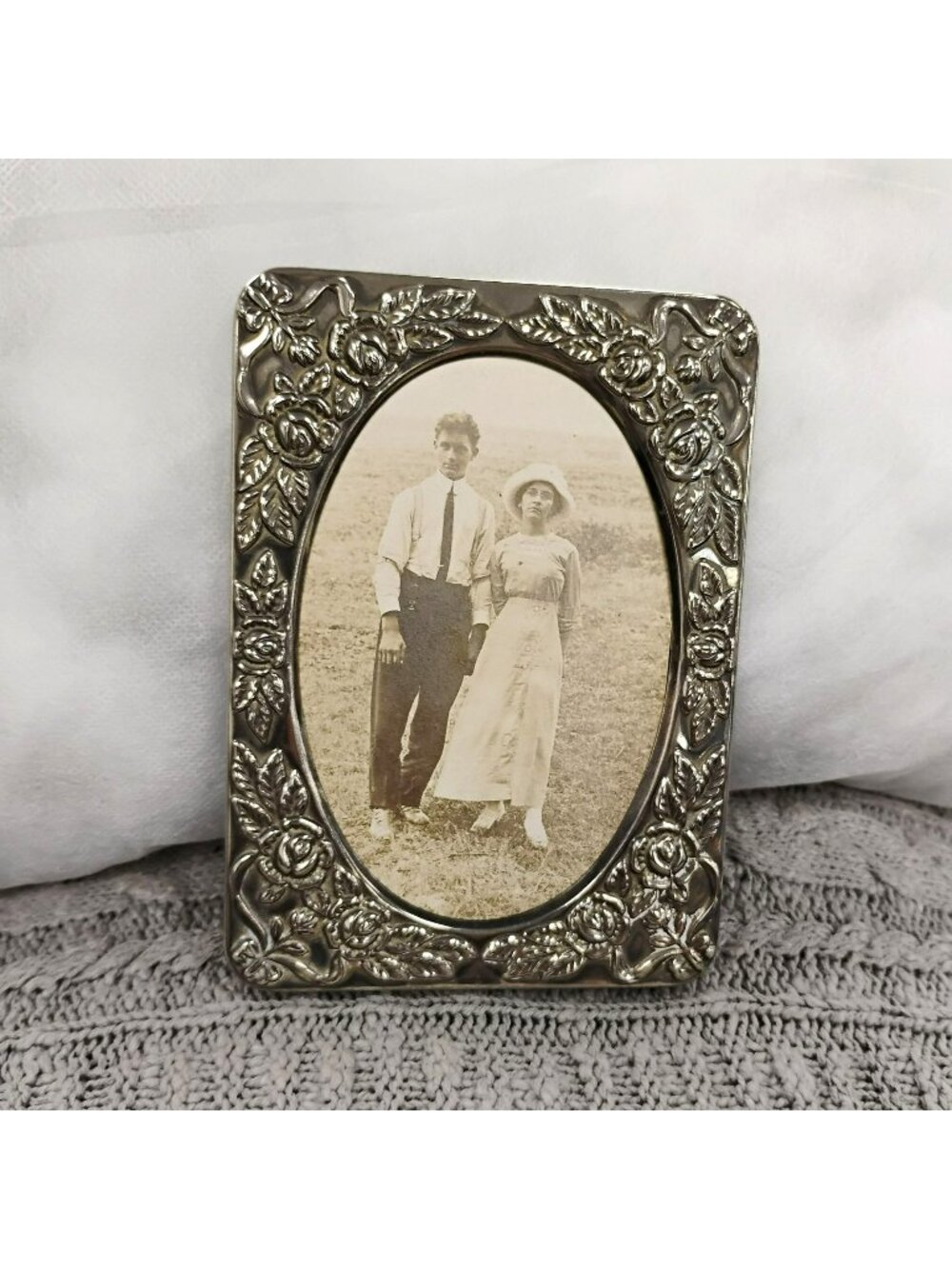 Antique Silver Floral Photo Frame With Vintage Portrait Of Couple 6"x4" Oval